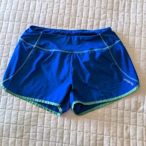 Reebok running shorts with mesh S